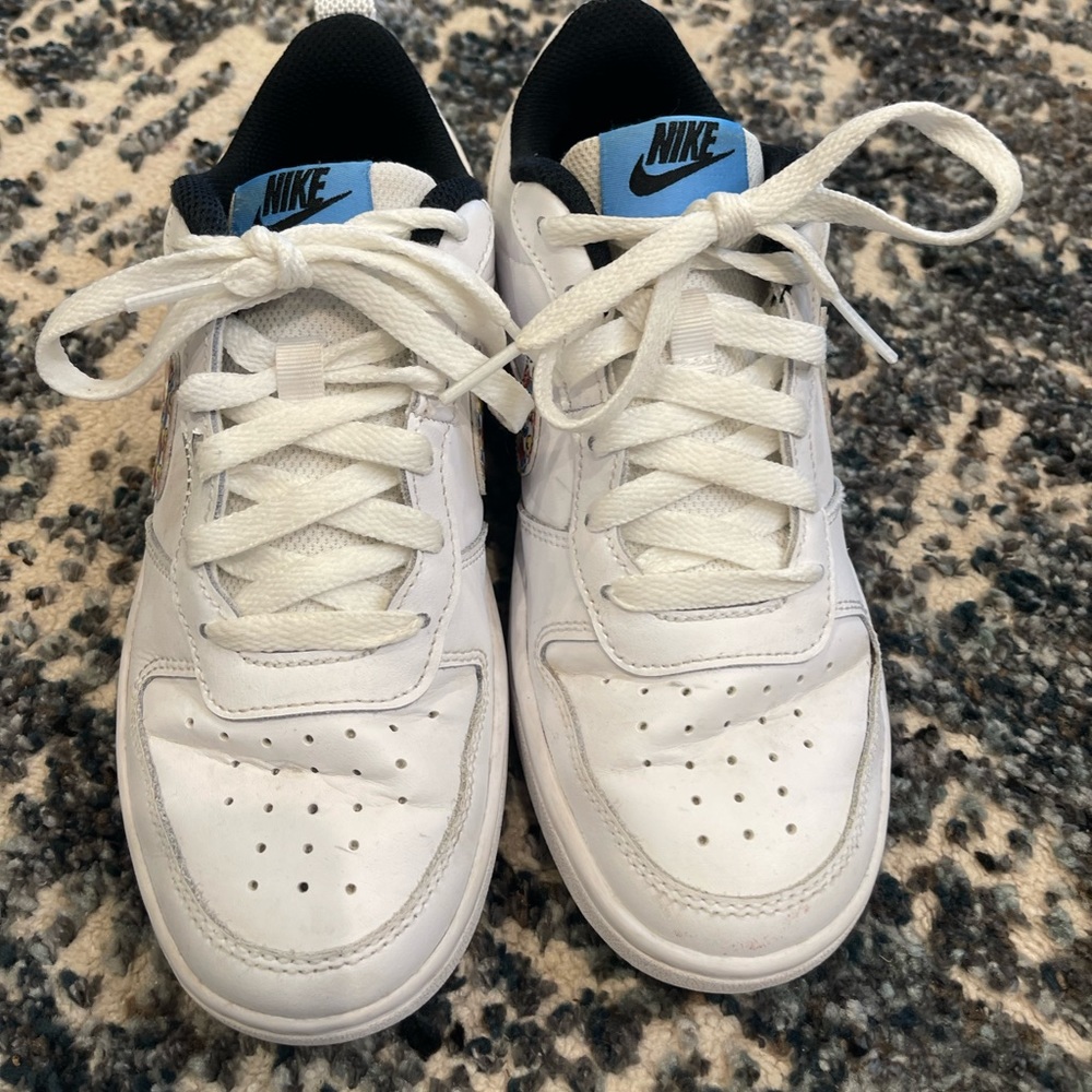 Slightly worn boys size 4 nike